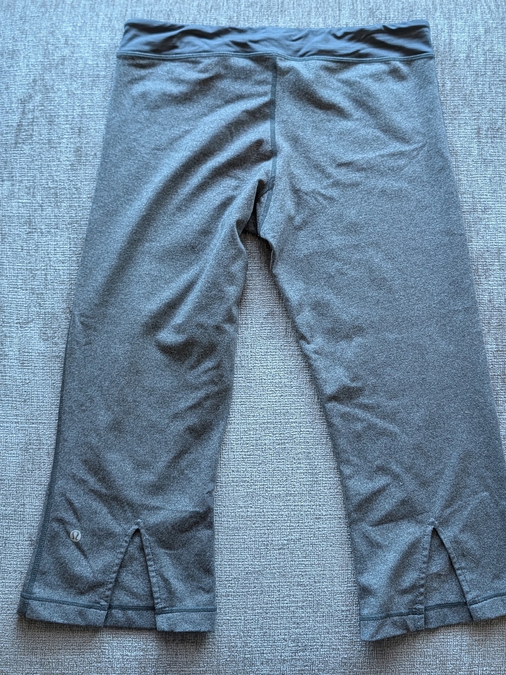 Lululemon Tadasana Slit Crop Legging Size 6
